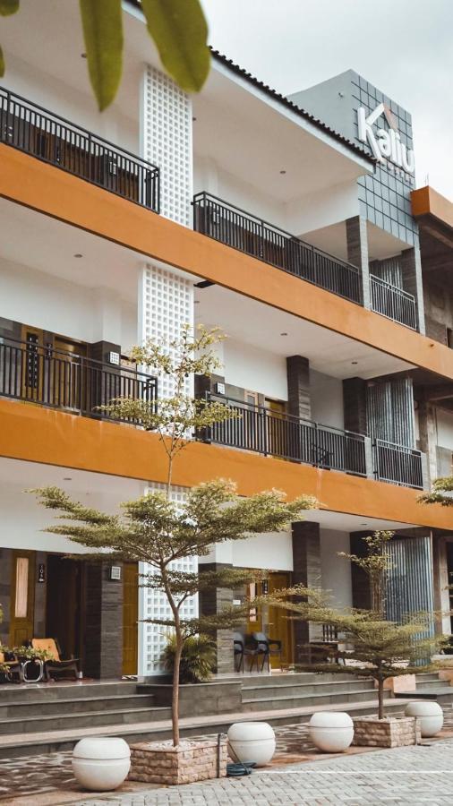 Hotel Kaliu Pacitan Eksteriør billede